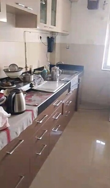 Master Bedroom in 3 BHK Apartment at Kalpataru Hills, Manpada – for Rent