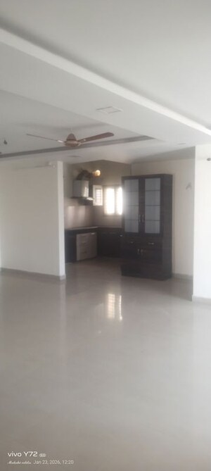Room in 3 BHK Apartment at Pavani Laxmi Nivas, Madhapur – for Rent