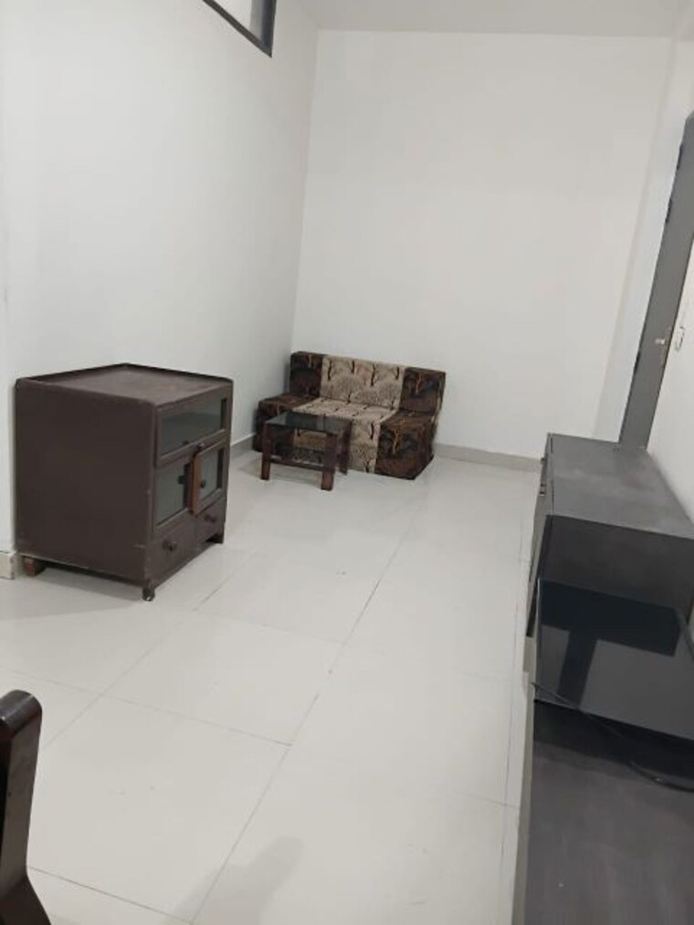 Master Bedroom, dlf-city-phase-iv 1 Bedroom 600 Sq.Ft. Builder Floor In Dlf Phase iv Gurgaon 9842879