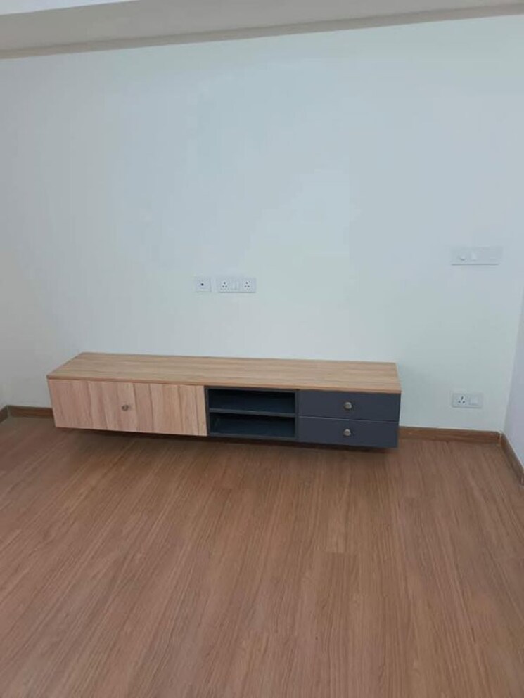 undefined, godrej-meridien 3 Bedroom 1750 Sq.Ft. Apartment In Sector 106 Gurgaon 9842885