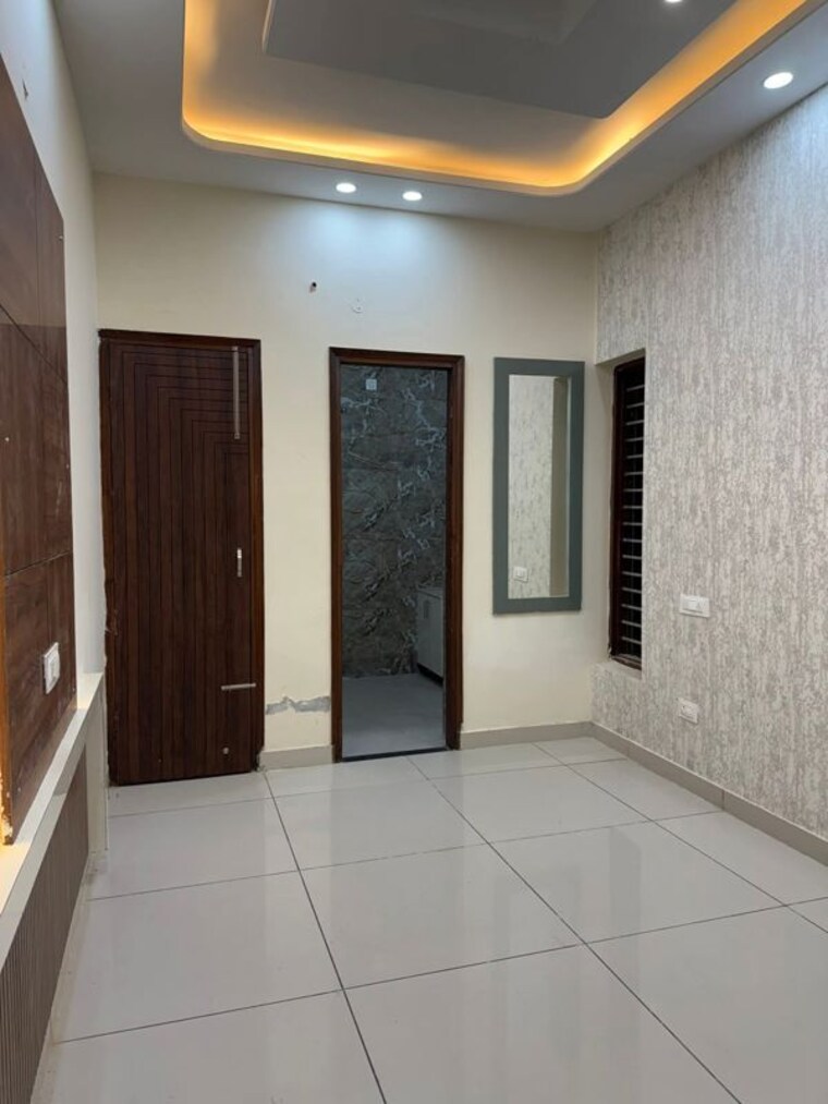 Room, sector 124 3 Bedroom 110 Sq.Yd. Independent House In Sector 124 Mohali 9843000