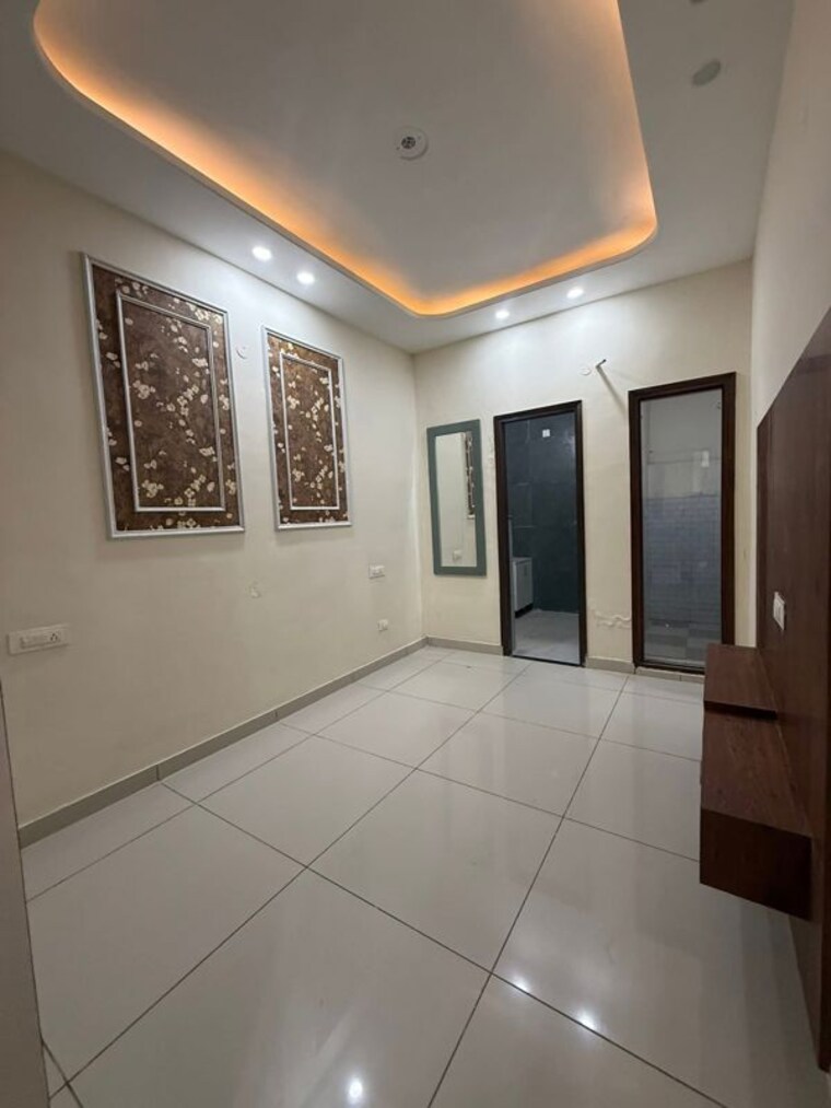 Room, sector 124 3 Bedroom 110 Sq.Yd. Independent House In Sector 124 Mohali 9843000