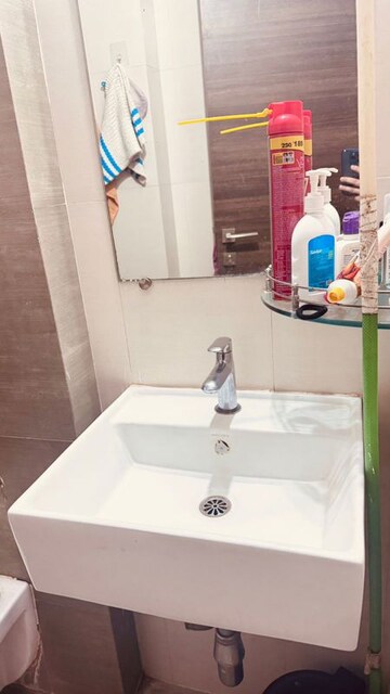 Bathroom in 1 BHK Apartment at Mayur Plaza Marol, Marol – for Rent