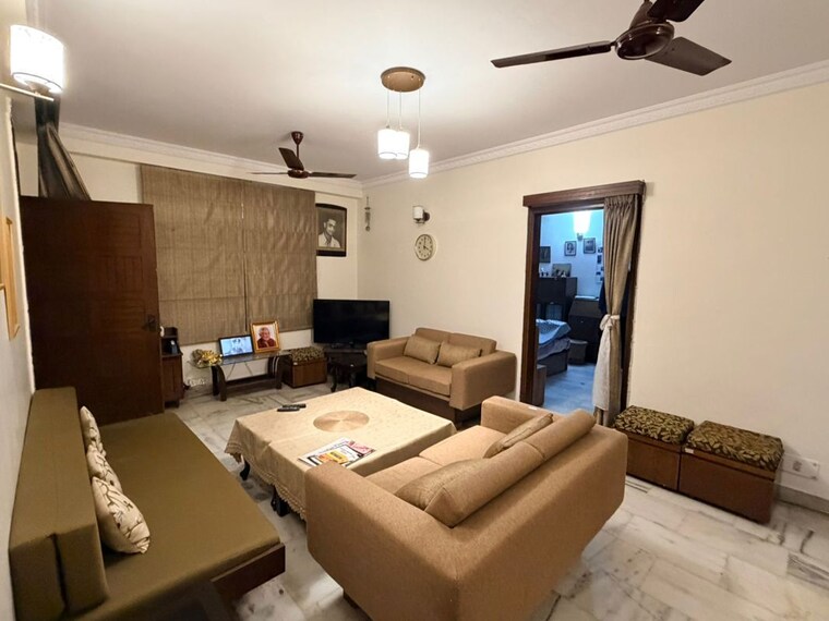 Bedroom, malviya nagar 3 Bedroom 1350 Sq.Ft. Builder Floor In Malviya Nagar Delhi 9843038