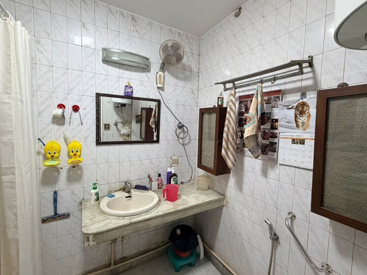 Master Bedroom, malviya nagar 3 Bedroom 1350 Sq.Ft. Builder Floor In Malviya Nagar Delhi 9843038