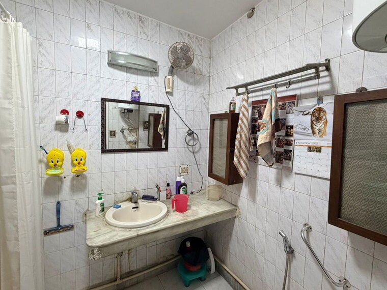 Master Bedroom, malviya nagar 3 Bedroom 1350 Sq.Ft. Builder Floor In Malviya Nagar Delhi 9843038