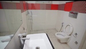 Master Bedroom in 3 BHK Apartment at DLF City Phase IV, Dlf Phase iv – for Rent