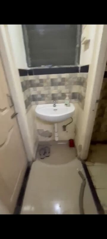 Bathroom in 1 BHK Apartment at Dadar East – for Rent