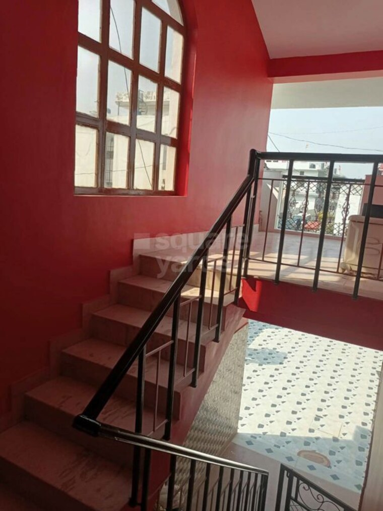 Balcony, shimla bypass road 4 Bedroom 323 Sq.Yd. Independent House In Shimla Bypass Road Dehradun 9843099