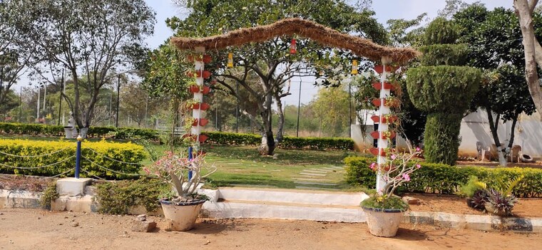 Garden, wave city  900 Sq.Ft. Plot In Wave City Ghaziabad 9842985