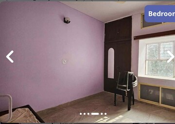 Room in 2 BHK Apartment at Eros Southend Apartments, Charmwood Village – for Rent