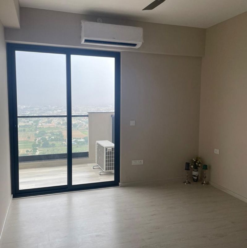 2 BHK + Extra Room Apartment For Rent in AIPL Zen Residences