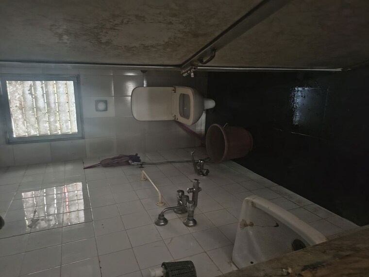 Master Bedroom, kurla east 2 Bedroom 1000 Sq.Ft. Independent House In Kurla East Mumbai 9843333