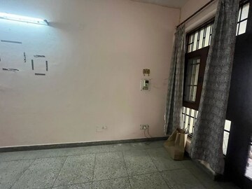 Room in 1 BHK Independent House at Tarang Orchid, Sector 28 – for Rent