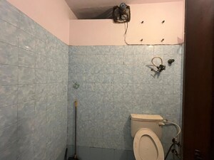 Bathroom in 1 BHK Independent House at Tarang Orchid, Sector 28 – for Rent