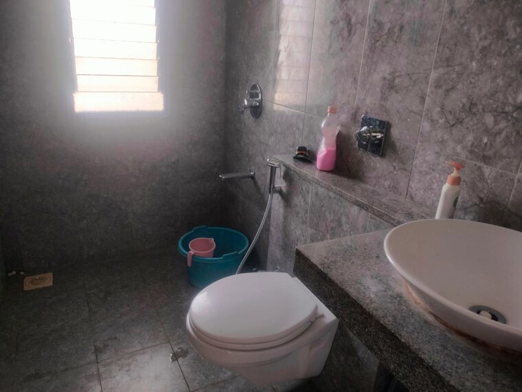 Bathroom, vasavi-solitaire-heights 3 Bedroom 1765 Sq.Ft. Apartment In Ameerpet Hyderabad 9843541