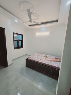 1 RkBuilder Floor For Rent in Saket