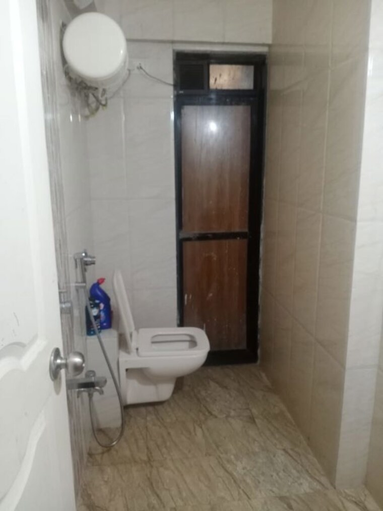 Bathroom, mm-spectra 3 Bedroom 1050 Sq.Ft. Apartment In Chembur Mumbai 9843469