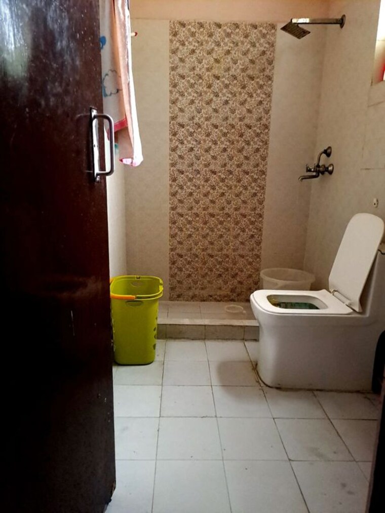 Bathroom, srs-pearl-floors 2 Bedroom 1200 Sq.Ft. Apartment In Sector 88 Faridabad 9843698