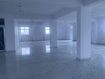 Hall in  Showroom at Bodhgaya – for Rent