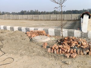  Plot – Exterior View View at Gosainganj - for Sale