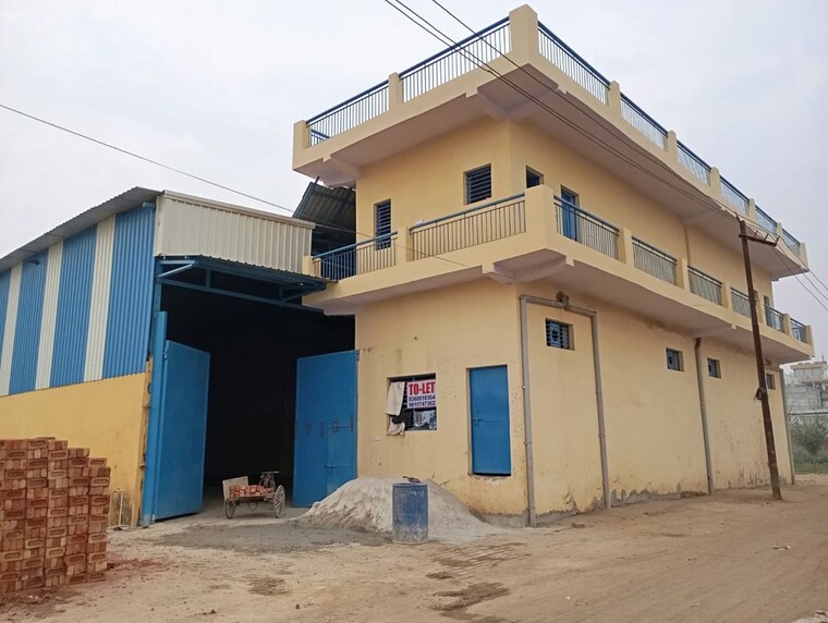 Exterior View, hindan vihar Commercial Warehouse 400 Sq.Yd. In Hindan Vihar Ghaziabad 9843185