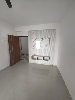 2 BHK Apartment For Rent in Shree Vardhman Green Court