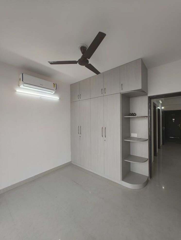 Room, shree-vardhman-green-court 2 Bedroom 626 Sq.Ft. Apartment In Sector 90 Gurgaon 9843857