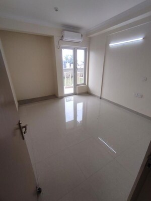 Room in 4 BHK Apartment at Bestech Park View Altura, Sector 79 – for Sale
