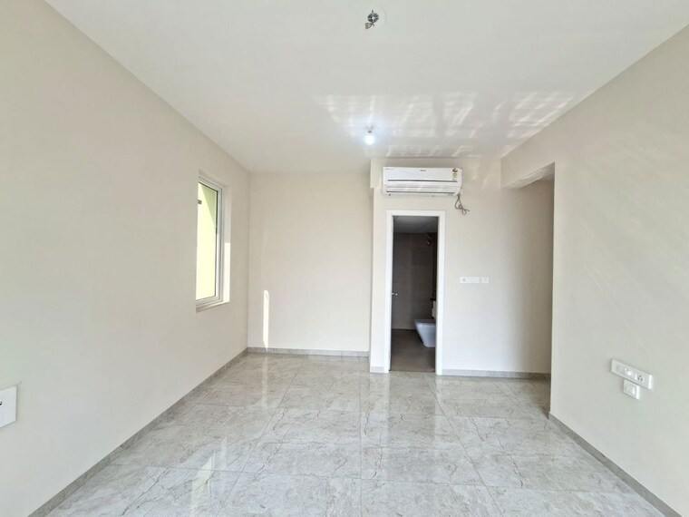 Room, tata-serein 2 Bedroom 688 Sq.Ft. Apartment In Pokhran Road No Two Thane 9843868