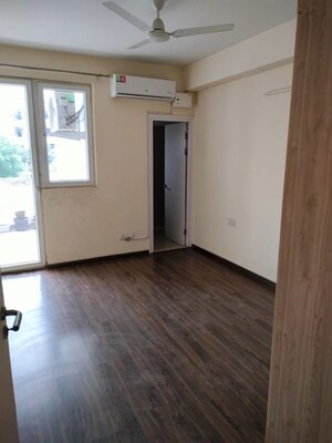 Room in 3 BHK Apartment at Bestech Park View Altura, Sector 79 – for Sale