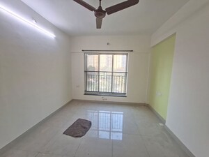Room in 2 BHK Apartment at Rustomjee Urbania Atelier, Thane West – for Sale