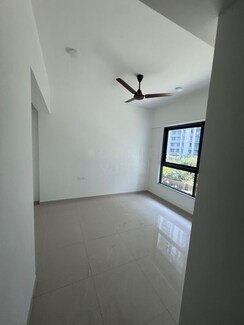 2 BHK Apartment For Rent in Kalpataru Immensa