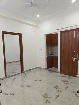Room in 2 BHK Builder Floor at Saket – for Rent