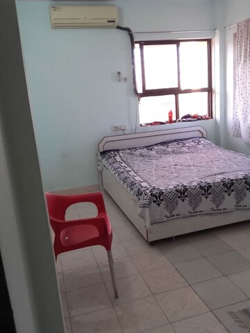 Bedroom in 1.5 BHK Apartment at Hiranandani Meadows, Manpada – for Sale