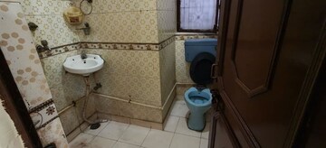 Bathroom in 2 BHK Apartment at Paschim Vihar – for Rent