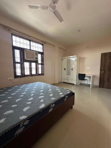 Bedroom in 1 BHK Builder Floor at Royal Homez, Sector 43 – for Rent