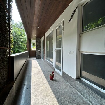 Building Lobby in 3 BHK Builder Floor at Sushant Lok 3, Sector 57 – for Sale