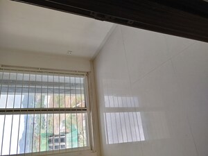 Room in 3 BHK Apartment at Goel Ganga Utopia, Bavdhan – for Rent