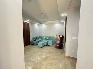 Room in 2 BHK Builder Floor at Saket – for Rent
