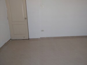 Room in 3 BHK Apartment at Dreams Rhythm, Bavdhan – for Rent