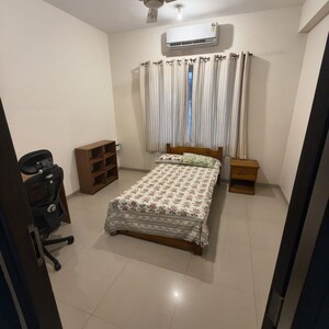 Team Area in 3 BHK Apartment at Dona Paula – for Rent