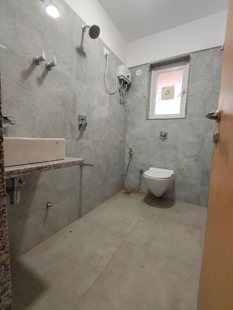 Bathroom, vaibhavlaxmi-queens-glory 2 Bedroom 890 Sq.Ft. Apartment In Chembur Mumbai 9843753