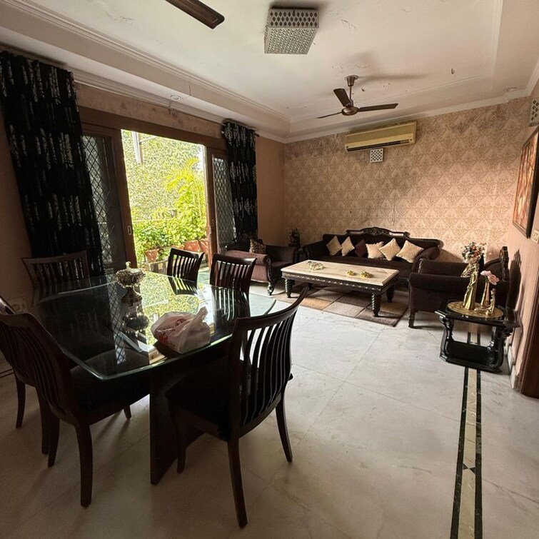 Living Room, jangpura 3 Bedroom 200 Sq.Ft. Apartment In Jangpura Delhi 9844760