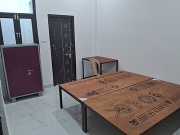 Bedroom in  Pg at Palaspe Phata – for Rent