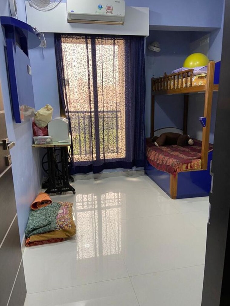 Living Room, puraniks-kanchanpushp-complex 1 Bedroom 645 Sq.Ft. Apartment In Kavesar Thane 9844788