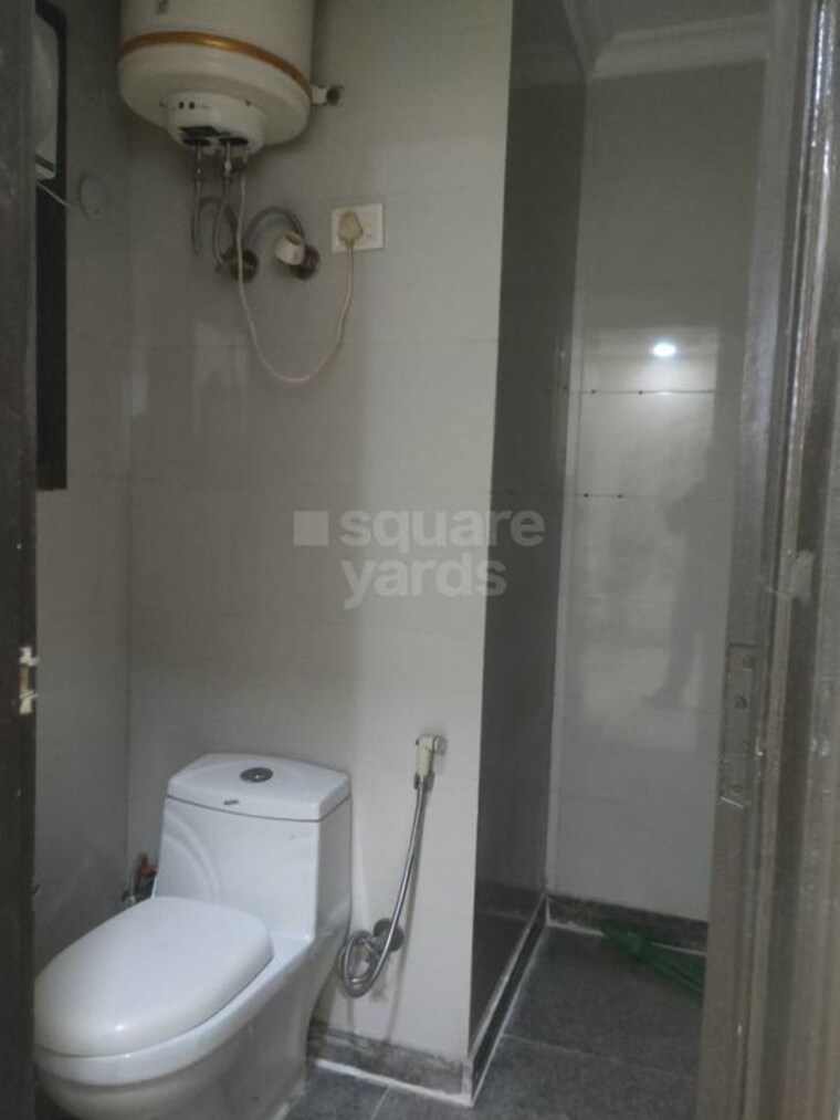 Bathroom, chattarpur 2 Bedroom 899 Sq.Ft. Builder Floor In Chattarpur Delhi 9844798