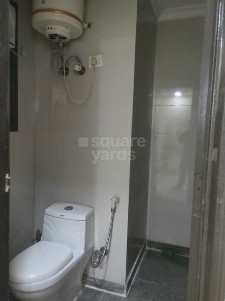 Bathroom, chattarpur 2 Bedroom 912 Sq.Ft. Builder Floor In Chattarpur Delhi 9844799