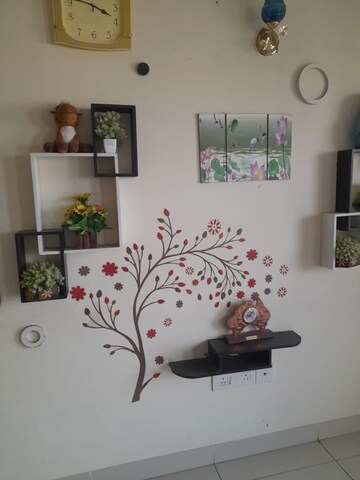 Furnished Amenities in 3 BHK Apartment at HM World City, Jp Nagar – for Rent