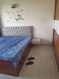 3 BHK Apartment For Rent in HM World City
